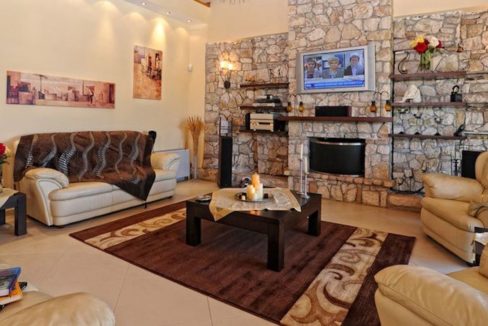 9 bedroom luxury Villa for sale in Corfu with private pool 12