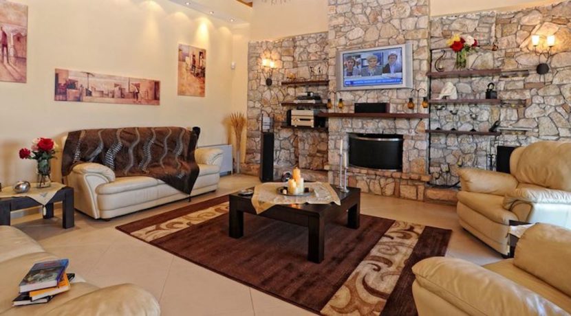 9 bedroom luxury Villa for sale in Corfu with private pool 12