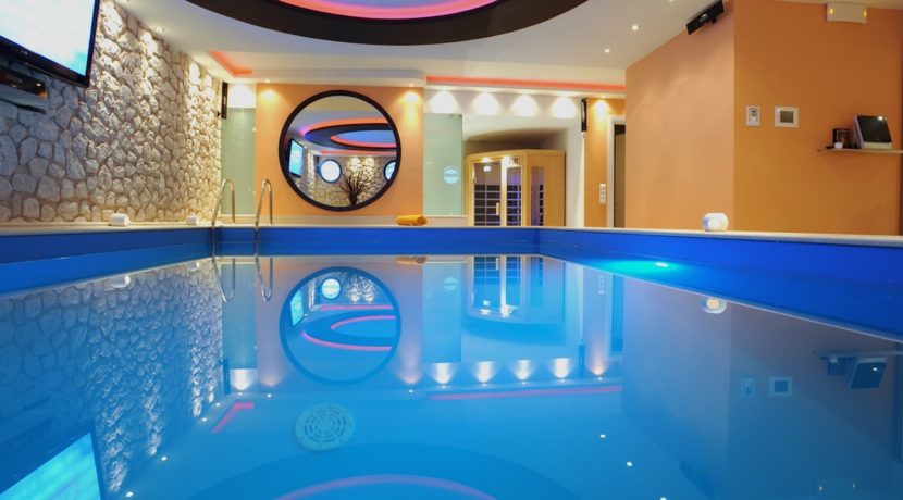 9 bedroom luxury Villa for sale in Corfu with private pool 4