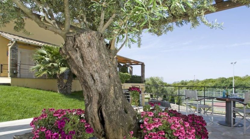 9 bedroom luxury Villa for sale in Corfu with private pool 8