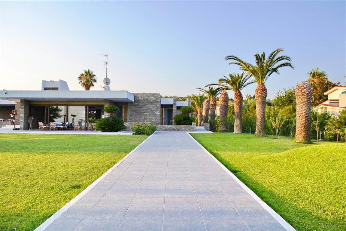 The most Beautiful Seafront Villa in Kassandra Halkidiki