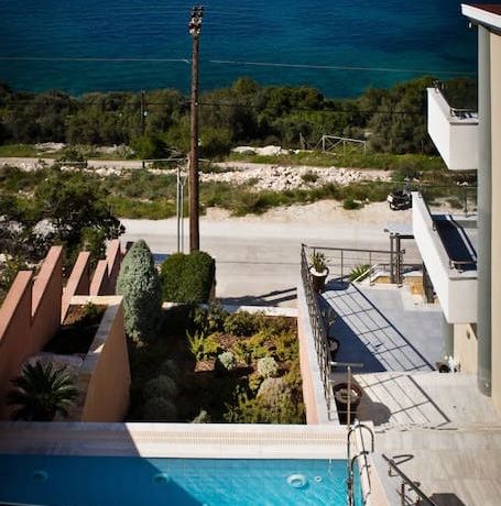 Villa near the sea Attica for Sale 3