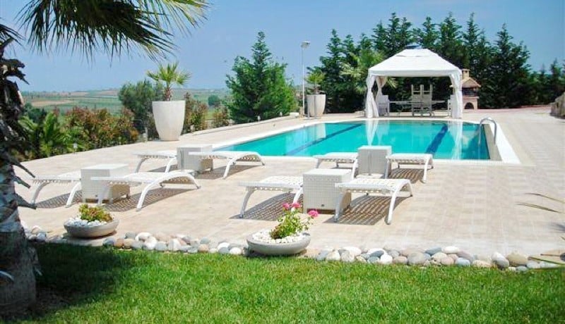 Villa with Pool For Rent Halkidiki Greece 02