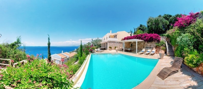 Villa with Private Beach  Greece 11