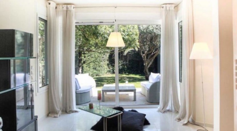 Sea front villa at Lagonisi Attica, Distance from beach: 50m. Seafront Villas in Athens, Coastal Villas in Attica for sale, Luxury Estate Athens