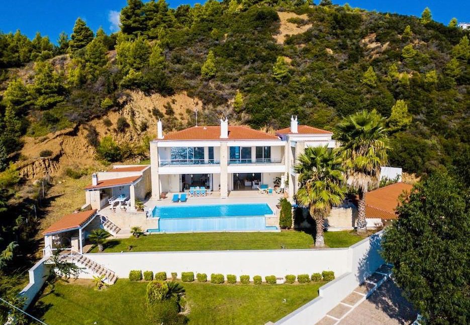 Beautiful beachfront Villa at Halkidiki, Kassandra Halkidiki, Skioni, Halkidiki Properties, Seafront Villa Halkdidiki Greece 1