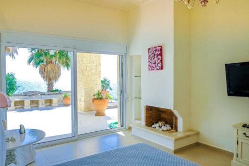 Beautiful beachfront Villa at Halkidiki, Kassandra Halkidiki, Skioni, Halkidiki Properties, Seafront Villa Halkdidiki Greece 15