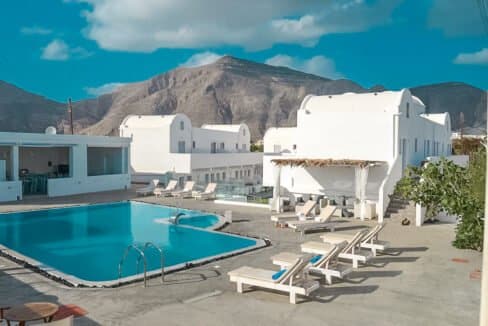 Hotel by the sea Santorini 1-2