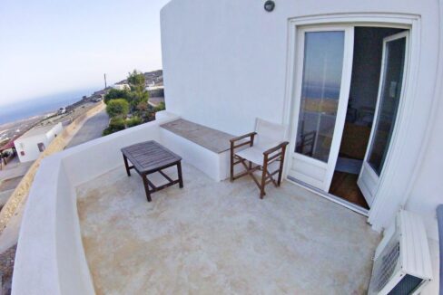 villa-at-santorini-for-sale-1