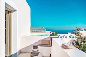 Luxury House for Sale Santorini with Jacuzzi Oia Santorini