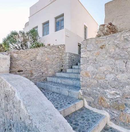 Luxury House with Pool Santorini 17