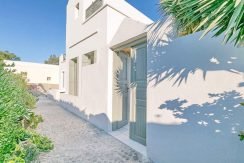 Luxury House with Pool Santorini 3