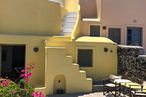 Villas for Sale at Oia Finikia Santorini 22