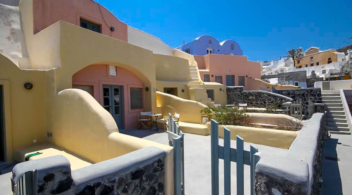 Villas for Sale at Oia Finikia Santorini 26