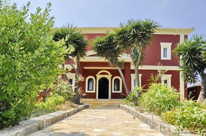 4 bedroom luxury Villa for sale in Corfu