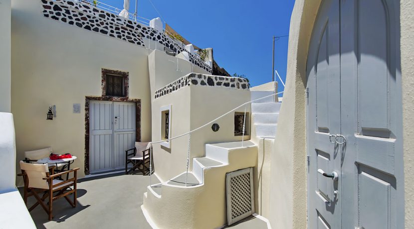 House Finikia Santorini for sale 6