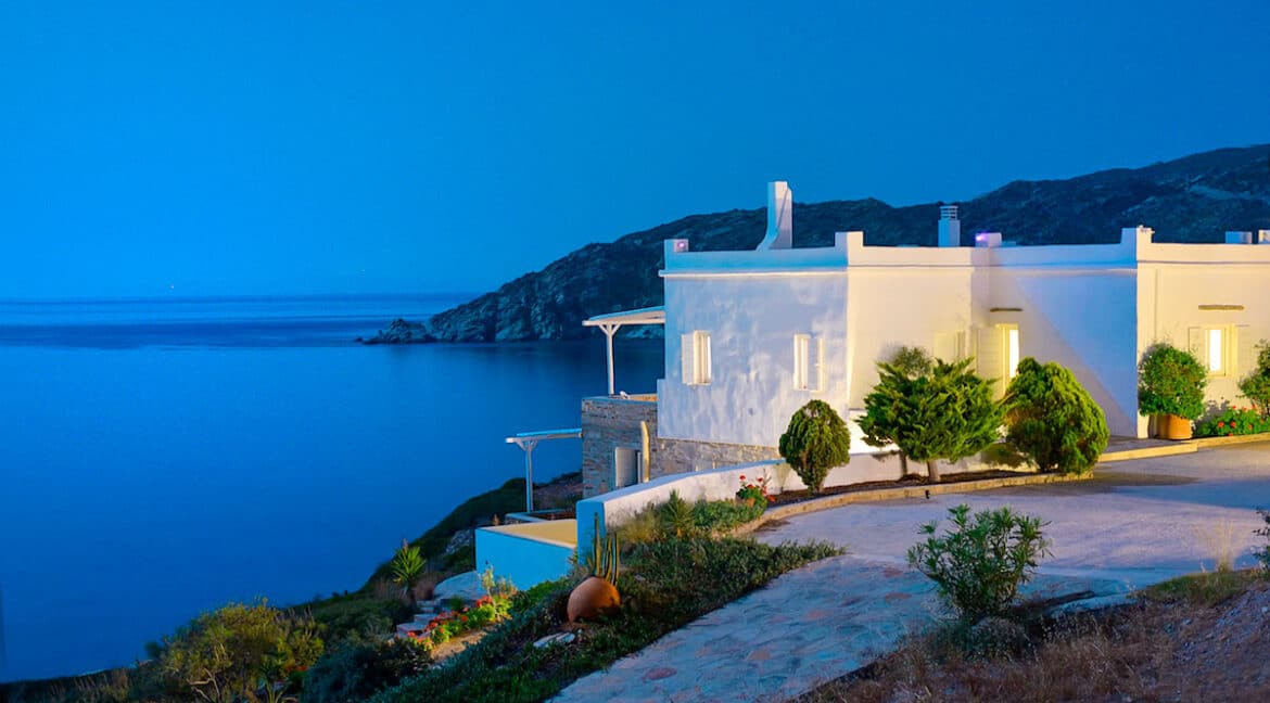 Luxury Seafront Villa , Ios Cyclades. Cyclades Luxury Villas for Sale 24