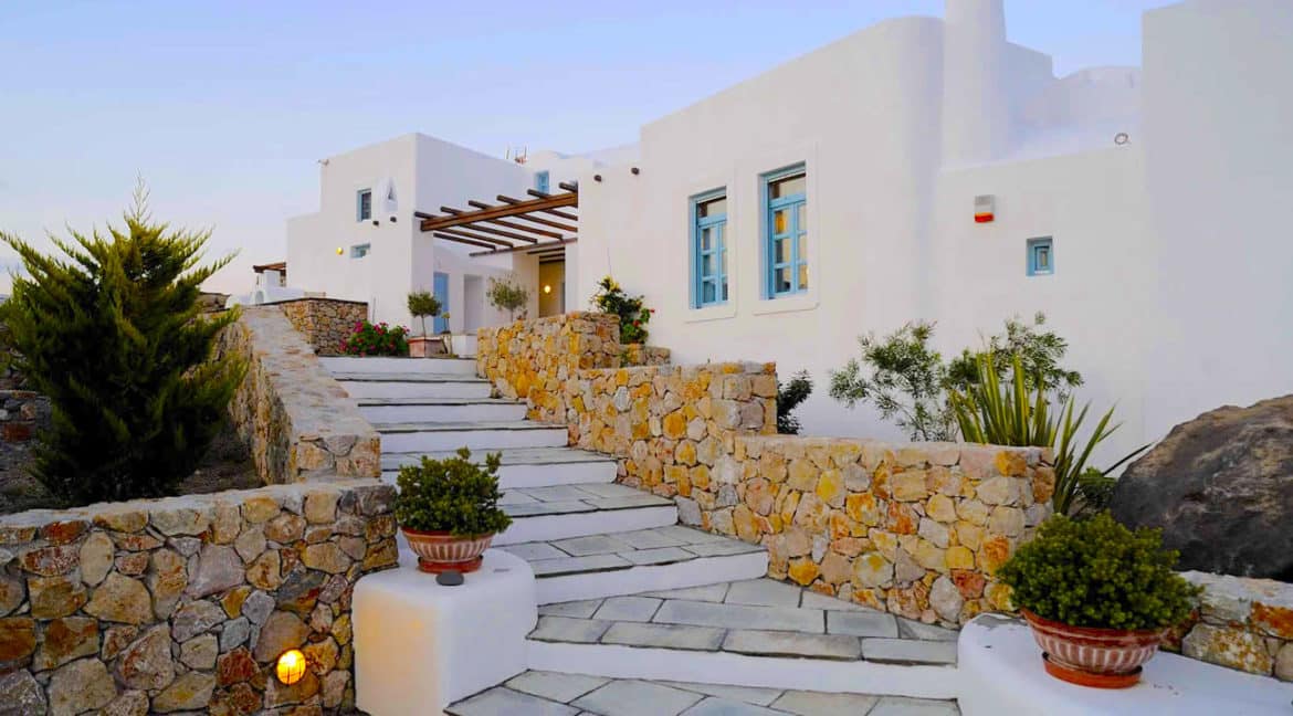 Luxury Villas in Santorini, Santorini Real Estate 1
