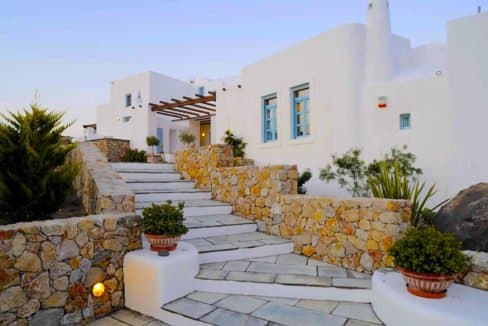 Luxury Villas in Santorini, Santorini Real Estate 1