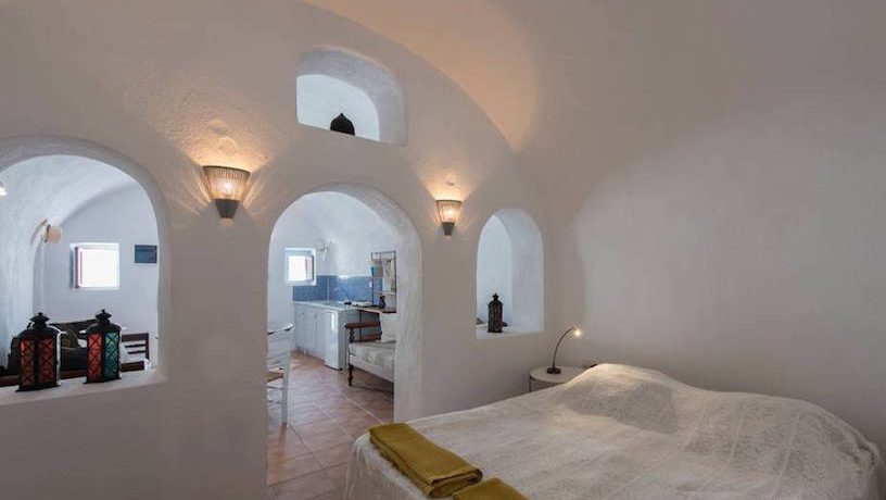 Santorini Finikia for Sale 21