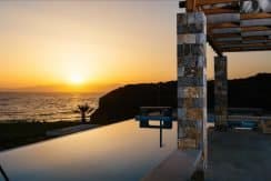 Amazing Seafront Villa at Crete 42