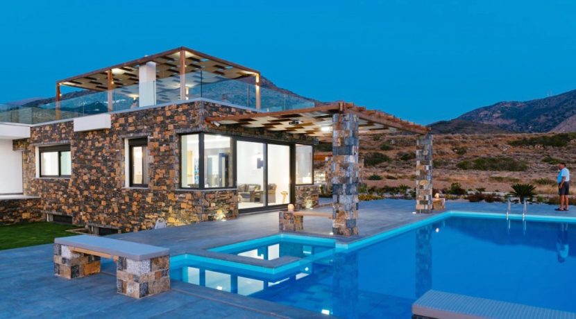 Amazing Seafront Villa at Crete 58