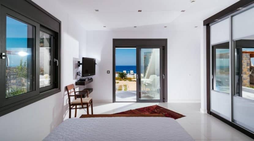 Amazing Seafront Villa at Crete 67