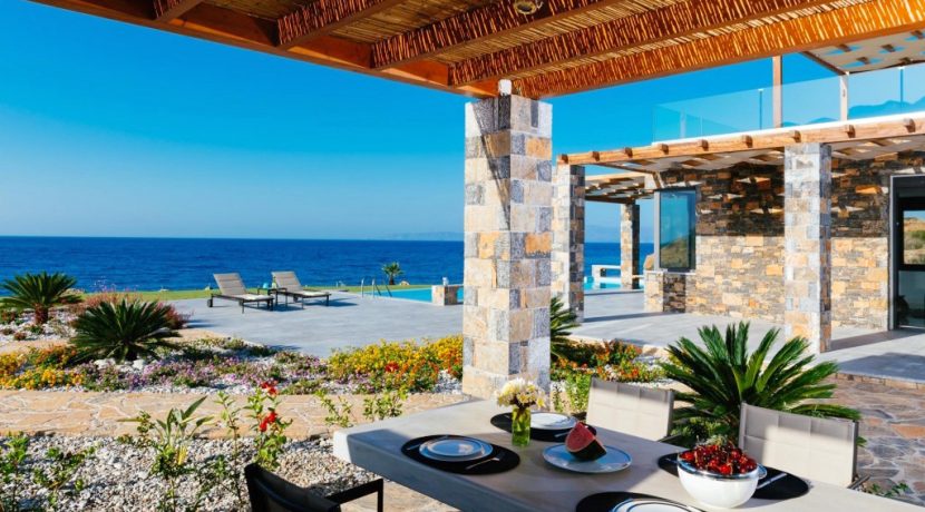 Amazing Seafront Villa at Crete 73