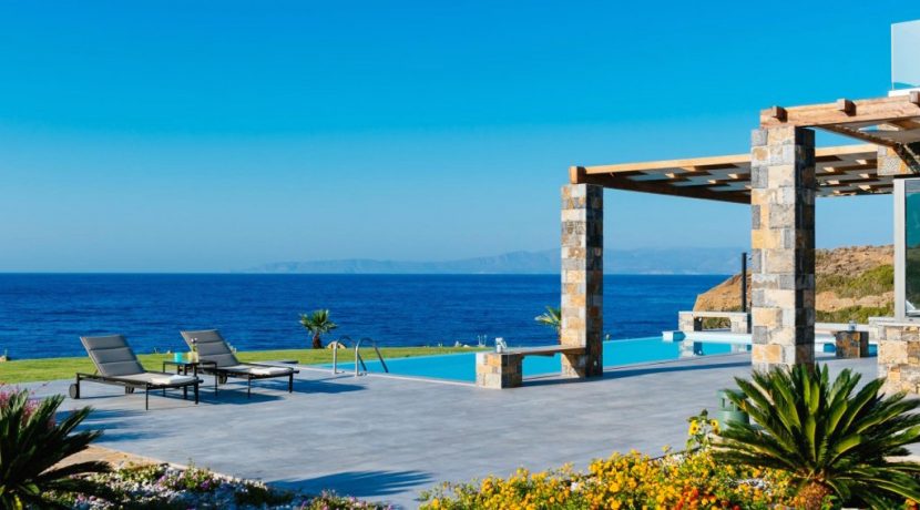 Amazing Seafront Villa at Crete 74
