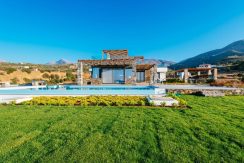 Amazing Seafront Villa at Crete 75