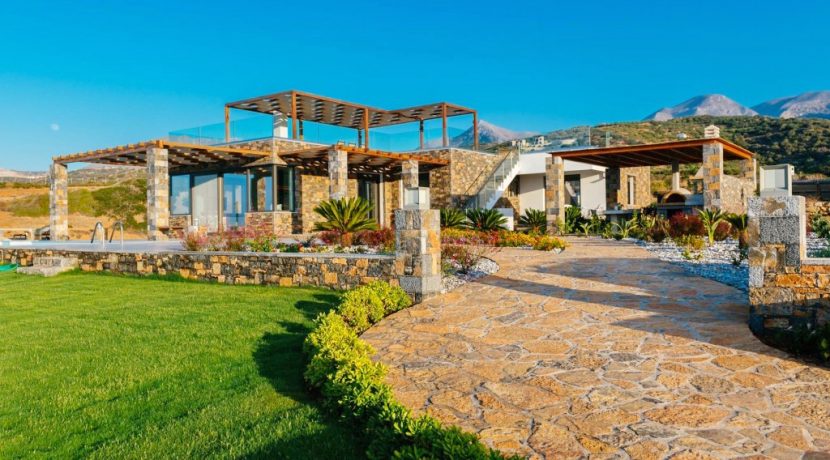 Amazing Seafront Villa at Crete 76
