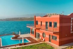 Super Seafront Villa at Crete 1