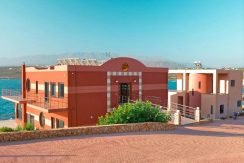 Super Seafront Villa at Crete 2