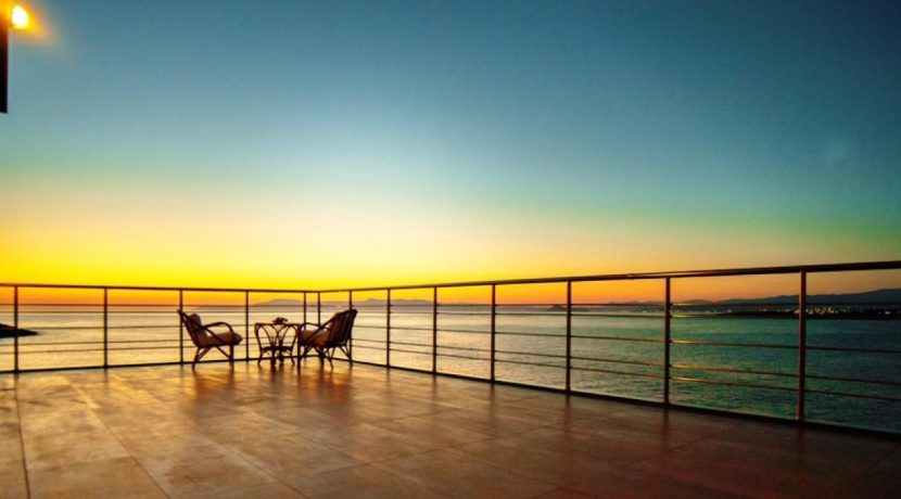 Super Seafront Villa at Crete 21