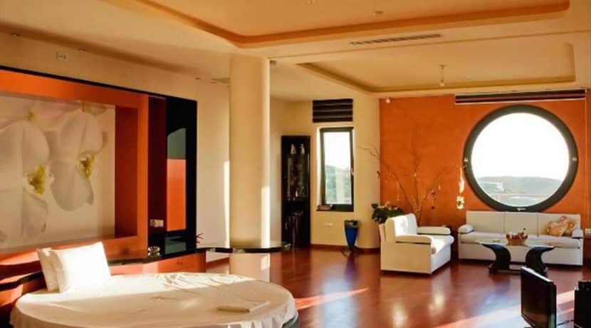 Super Seafront Villa at Crete 3