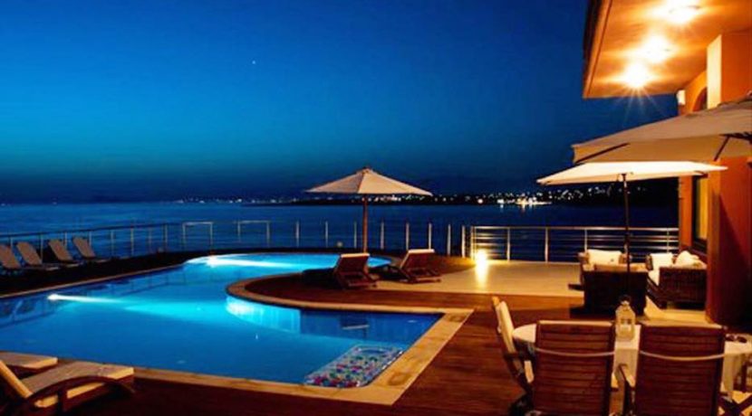 Super Seafront Villa at Crete 7