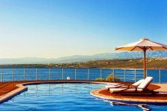 Super Seafront Villa at Crete 9