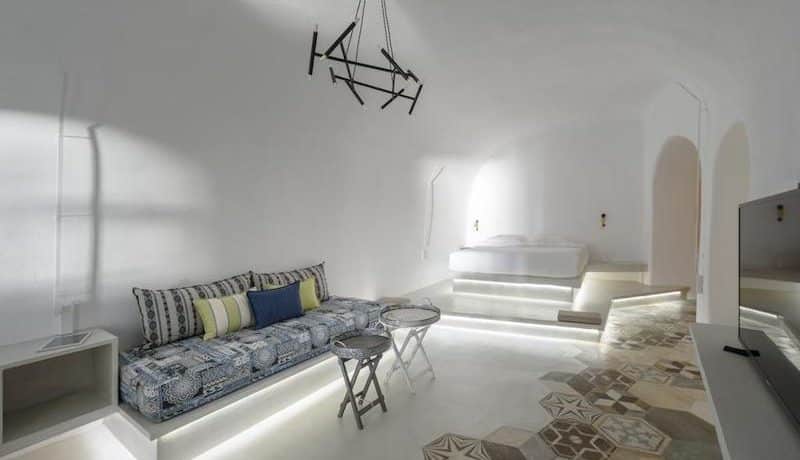 Super Villa of 3 Luxury Suites at Oia Santorini 1