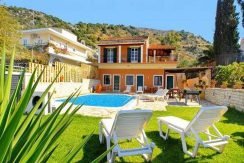 Villa first at the sea Corfu 4