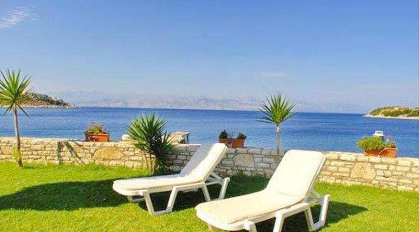 Villa first at the sea Corfu 6