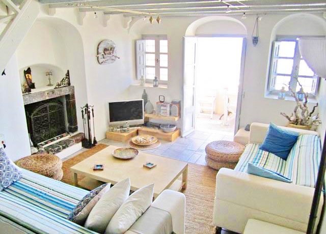 Santorini Houe for Sale Pyrgos 4