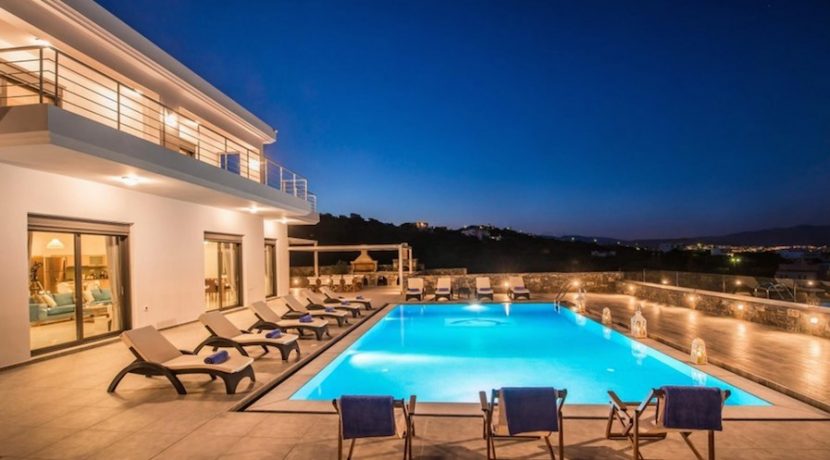 Luxury House in Crete 0