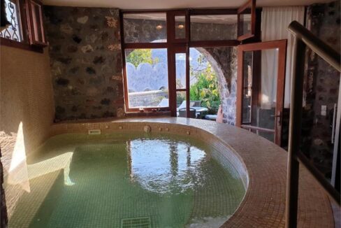Villas for Sale in Santorini Messaria 24