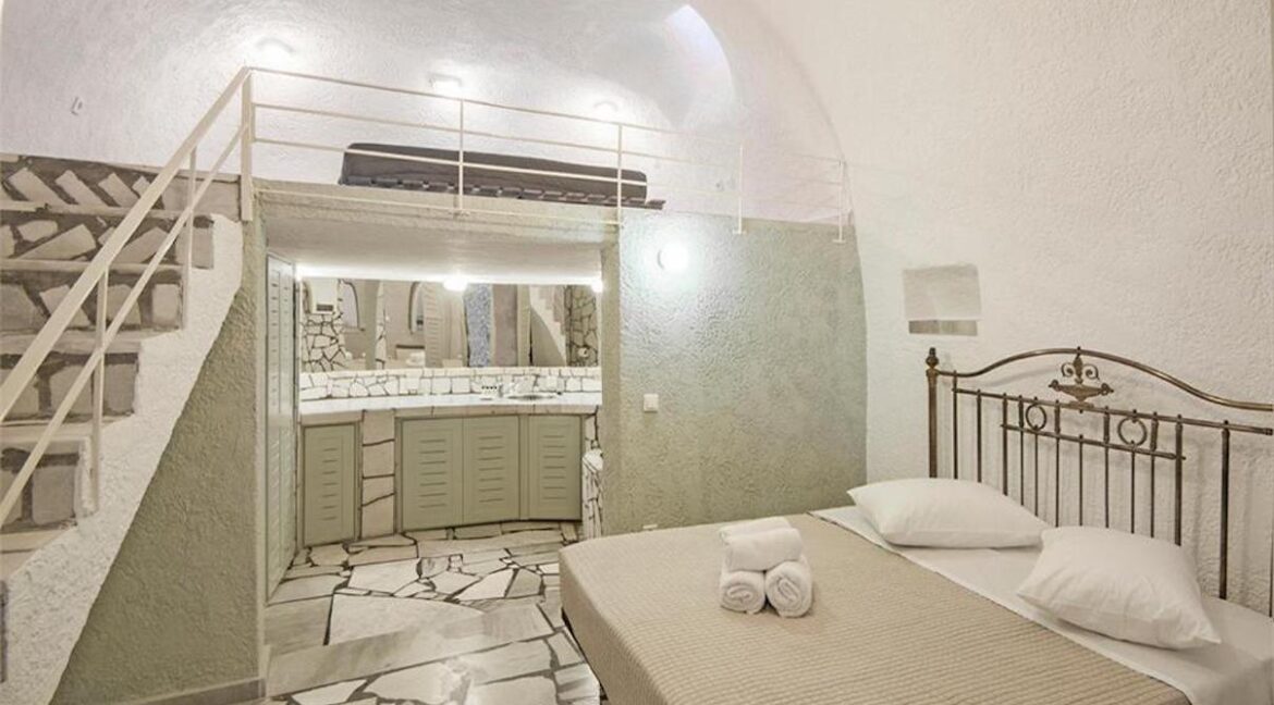Villas for Sale in Santorini Messaria 3
