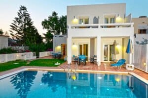 Villa of 5 Holiday apartments in Crete. Properties in Crete. Business in Crete