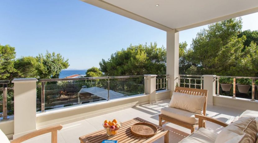 Luxury Villa by the sea Attica 10