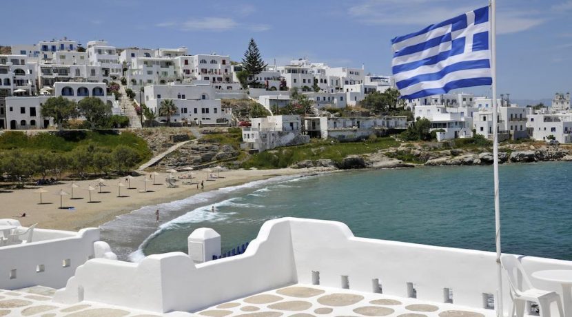 Seaside Villa in Paros for Sale 2