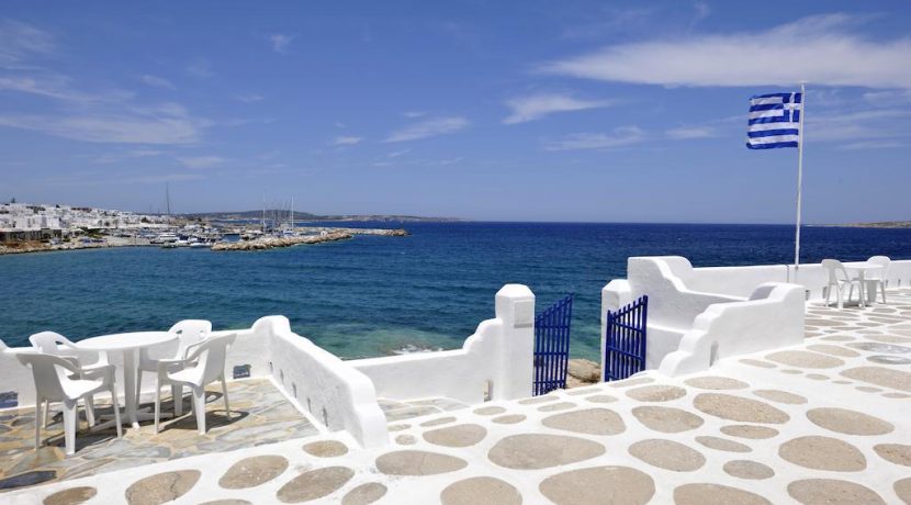 Seaside Villa in Paros for Sale 5