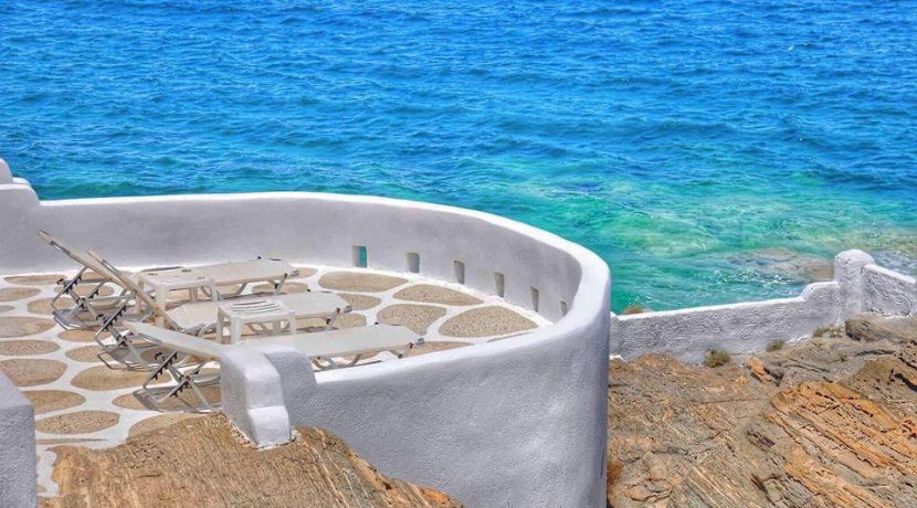 Seaside Villa in Paros for Sale 8