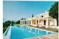 Big Villa with large land plot Corfu 14